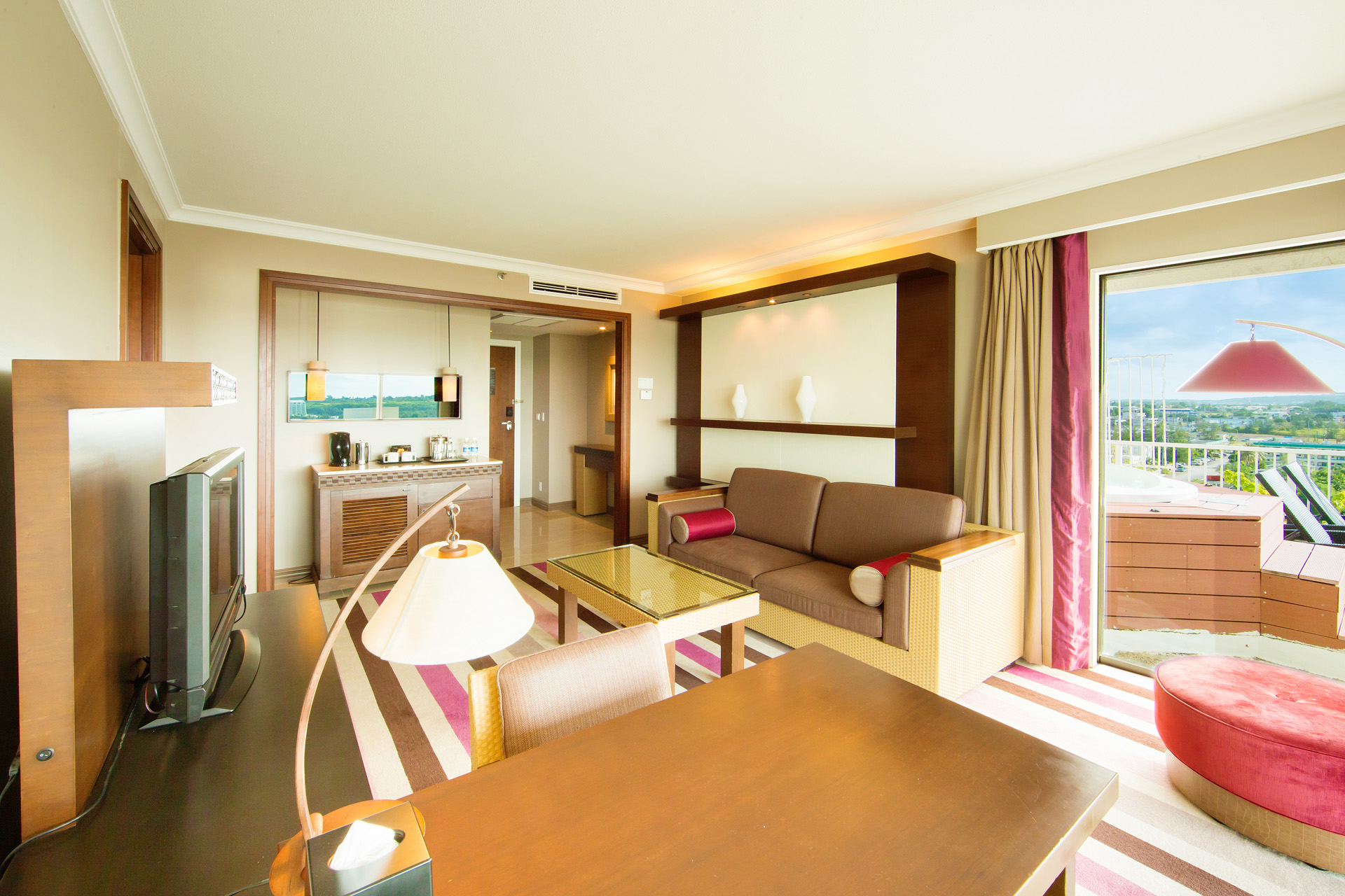 Bayview Corner Suite