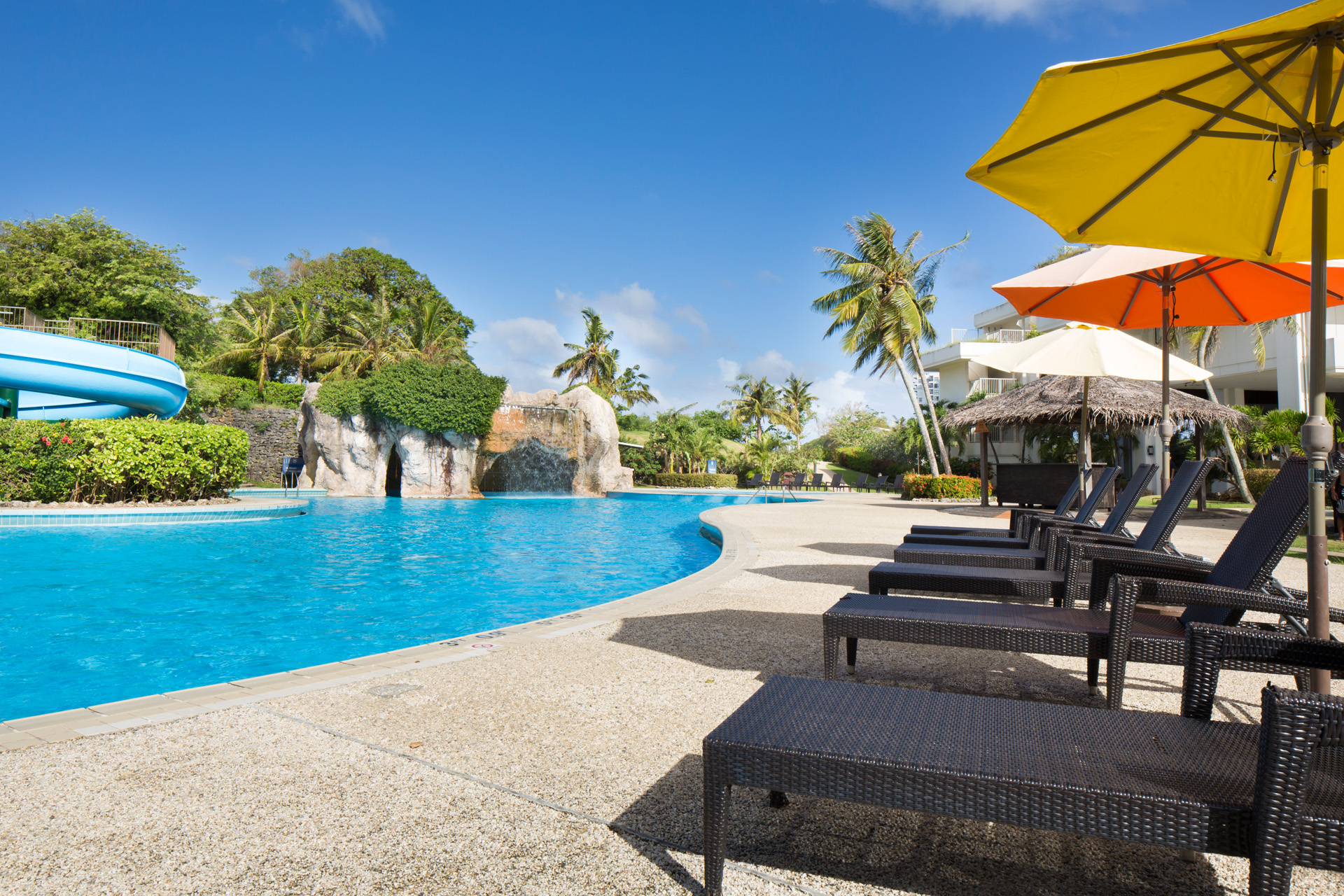Pool & Activity